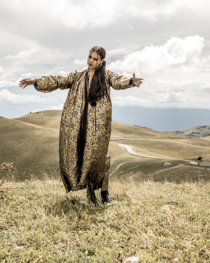 Carmen Ferreri Music Video